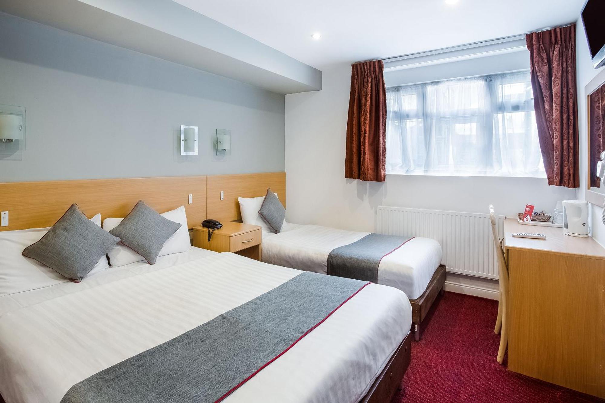 Oyo London Guest House Exterior photo